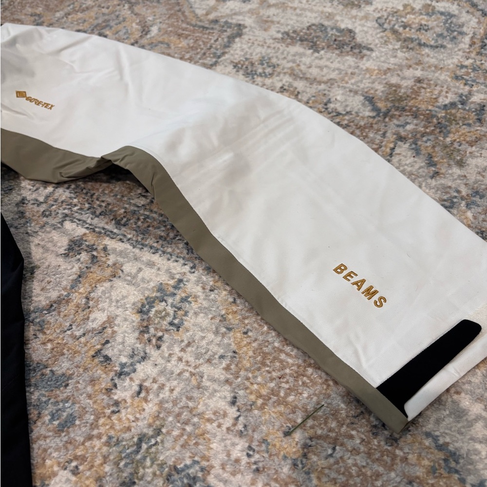 Arcteryx 24k gold collection GORETEX jacket - Picture 11 of 11